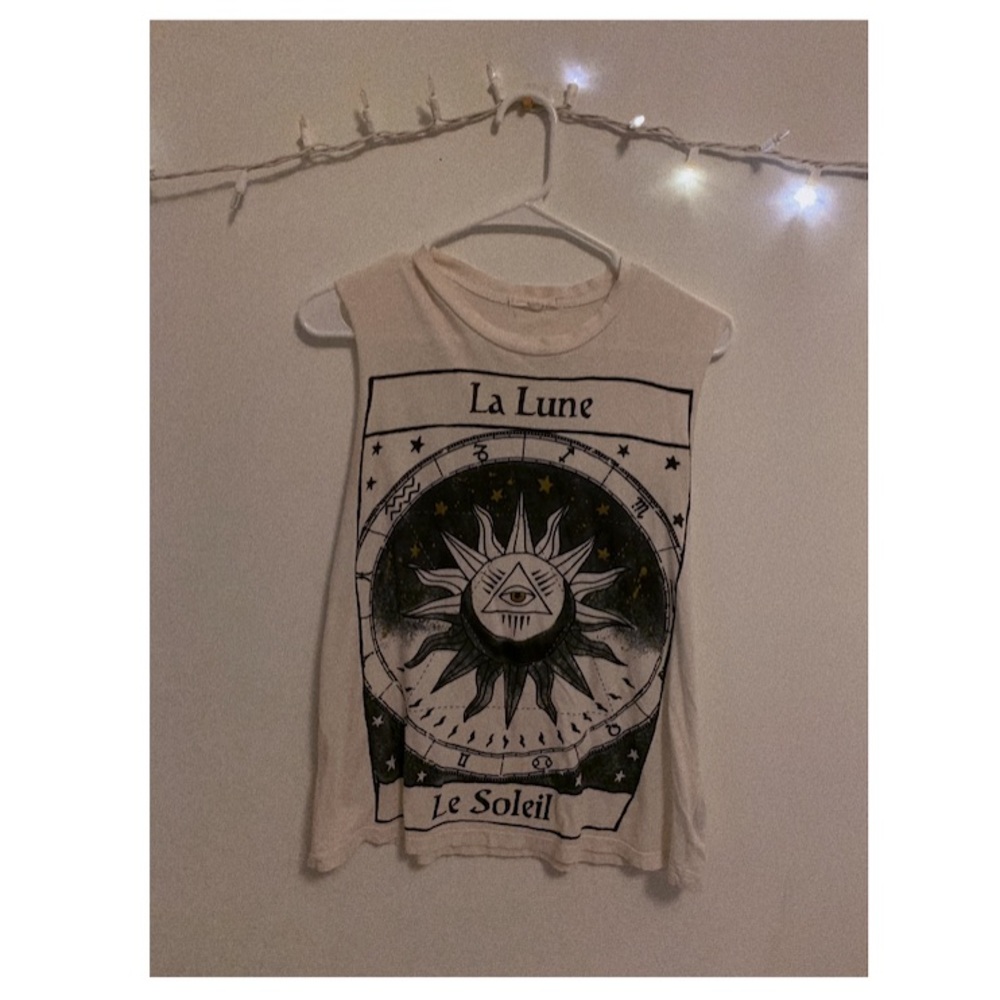 URBAN OUTFITTERS 🤠 la lune cream muscle tank
